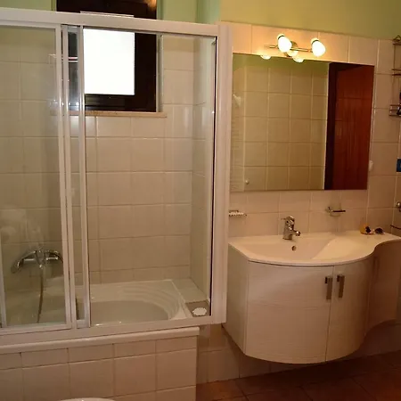 Nonna Cornelia Venkovský dům *